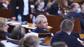 Лидерът на Възраждане Костадин Костадинов се надява ако вътрешният министър
