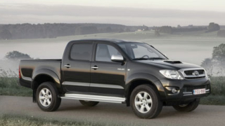 Toyota Hilux получи фейслифт