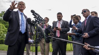 Висши представители на администрацията на президента Доналд Тръмп омаловажиха въздействието