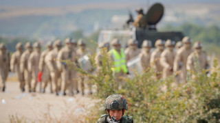 НАТО изпраща допълнителни сили в Косово за обучение