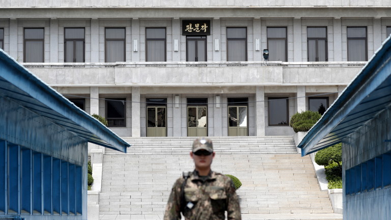 Южнокорейската армия е задържала севернокорейски войник, който е избягал през