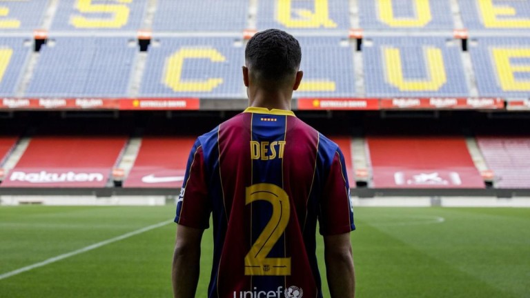 Защитникът на Барселона - Сержиньо Дест е получил мускулна травма