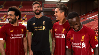 Отборът на Ливърпул разкри официално новия екип за сезон 2019 20