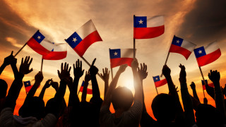 Депутатите в Чили постигнаха съгласие за изработване на нова Конституция