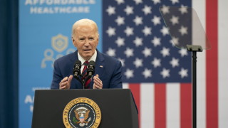 Националният архив в САЩ публикува около 6000 страници с имейли