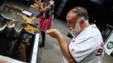 Хосе Андрес, World Central Kitchen, войната в Украйна и защо готвачът със звезди Мишлен храни бежанци