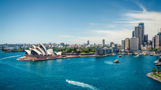 Австралия затяга правилата за издаване на визи на чуждестранни студенти