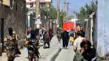 15 души загинаха при взрив в училище в Афганистан