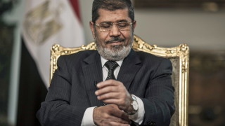 Бившият президент на Египет Мохамед Мурси почина в съда съобщи
