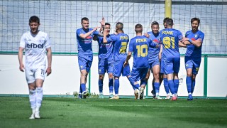 Новакът в Първа лига Крумовград който води битка за място