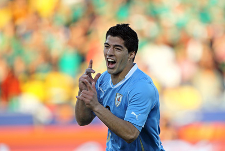 Уругвай спечели група "А" след 1:0 над Мексико