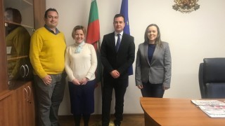 Заместник министърът на младежта и спорта Николай Павлов проведе още три