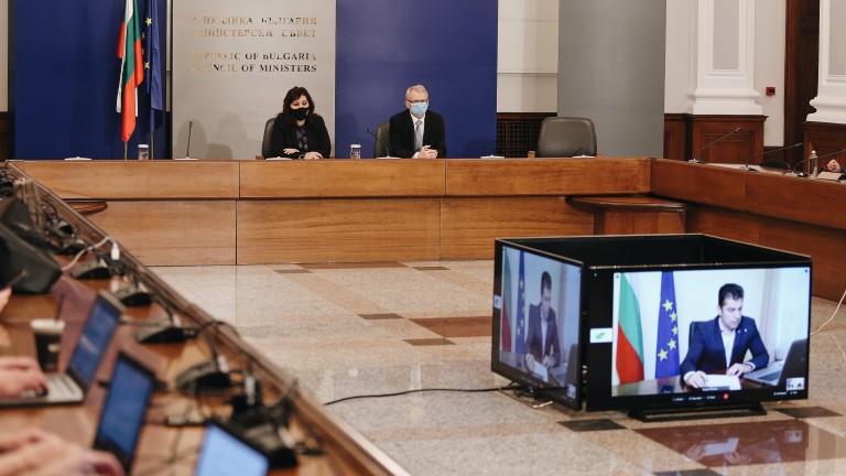 От днес започва нов модел на управление на COVID кризата