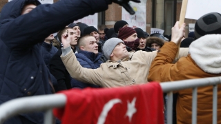 Московчани "атакуват" посолството на Турция