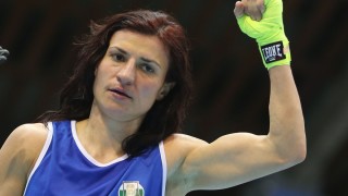 Стойка Кръстева говори след победата си над виетнамската боксьорка Там