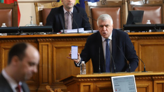 Депутати от парламентарната група на БСП поискаха отговори от премиера