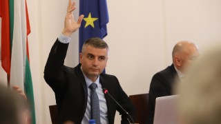 ПП държат на дерогацията, но „за“ държавата да поеме контрол над „Лукойл“