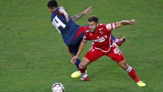 Отборът на Левски възстановява интереса си към централния нападател на