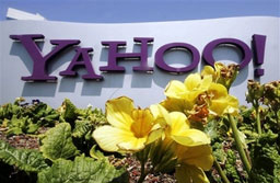 Yahoo поскъпва от слуховете  за поглъщане