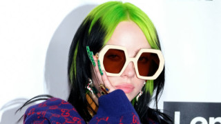Зелената коса се превърна в запазена марка на певицата Били
