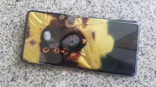 Samsung Galaxy S10 5G се запали след удар