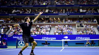 Швейцарецът Роджър Федерер тръгна с лесна победа по пътя към
