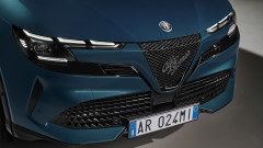 Защо Alfa Romeo смени името на новия Milano с Junior