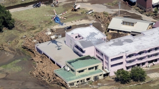 Мощен тайфун взе най-малко 11 жертви в Япония 