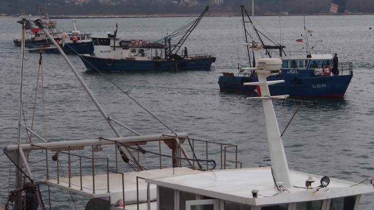 Рибари плашат с гражданско неподчинение 