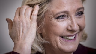 Сътрудничество с управляващите в Унгария и Полша партията Фидес