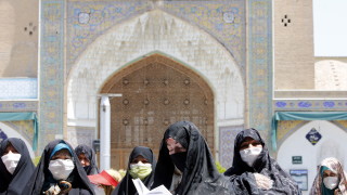 Коронавирус: В Иран невиждан от два месеца ръст на новозаразените  