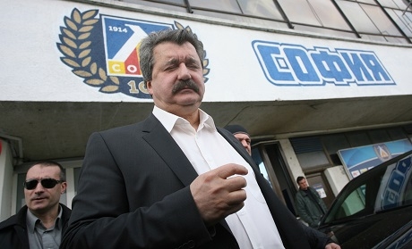 Батков даде 15% от Левски на "Синя България"