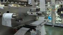 Българска компания стартира първата си поточна линия за памперси за възрастни в страната