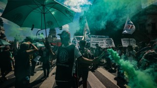 Профсъюзите в Аржентина организираха обща стачка в знак на протест