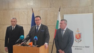 Даниел Митов отрече да е давал допълни инструкции за акцията в дома на Доган в "Бояна"