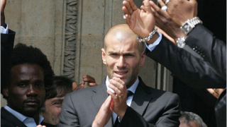 Зидан: Аршавин ме изненадва