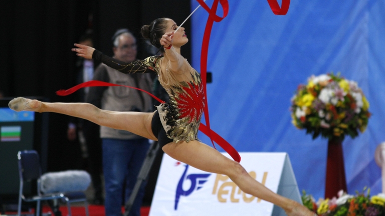 Невяна Владинова завърши участието си на Световната купа с три златни и един сребърен медал!