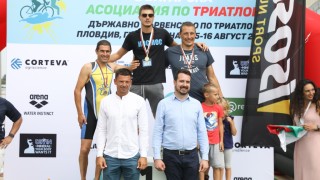 Зам.-министър Павлов награди държавните шампиони по триатлон
