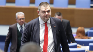 Пеевски за Денков в МВнР: Това дори не трябва да бъде тема