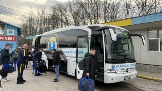 Футболният тим на Марица Пловдив отпътува с клубния автобус за