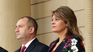 Преди предстоящото откриване на директна самолетна линия София Баку президентът Румен