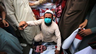 Пакистанци се събраха в столицата Исламабад и в Лахор за да