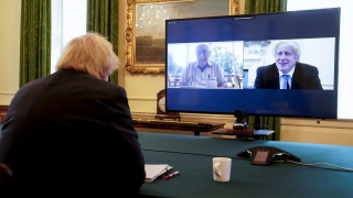 Британският премиер Борис Джонсън обяви в сряда че възрастните самотни
