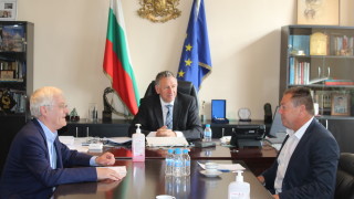 НЗОК и БЛС преговарят за нови условия за финансиране в кризи