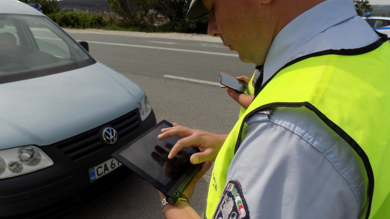 КАТ хвана 4217 водачи с превишена скорост през почивните дни