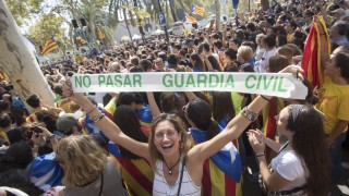 Кметът на Барселона зове Брюксел да посредничи в конфликта между Мадрид и Каталуния
