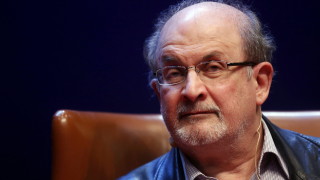 Стартира процеса срещу нападателя на Салман Рушди