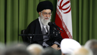 Няма място за военни заплахи в ядрените преговори, отсече аятолах Хаменеи