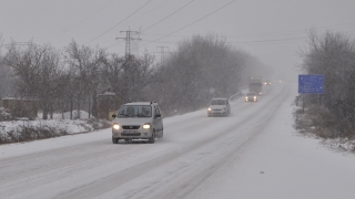 Затварят третокласните пътища в Шуменско заради снега