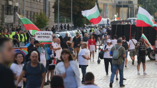 Движението по трамвайни линии 20 и 22 временно е спряно